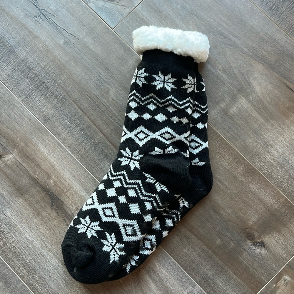 Fuzzy socks with grips